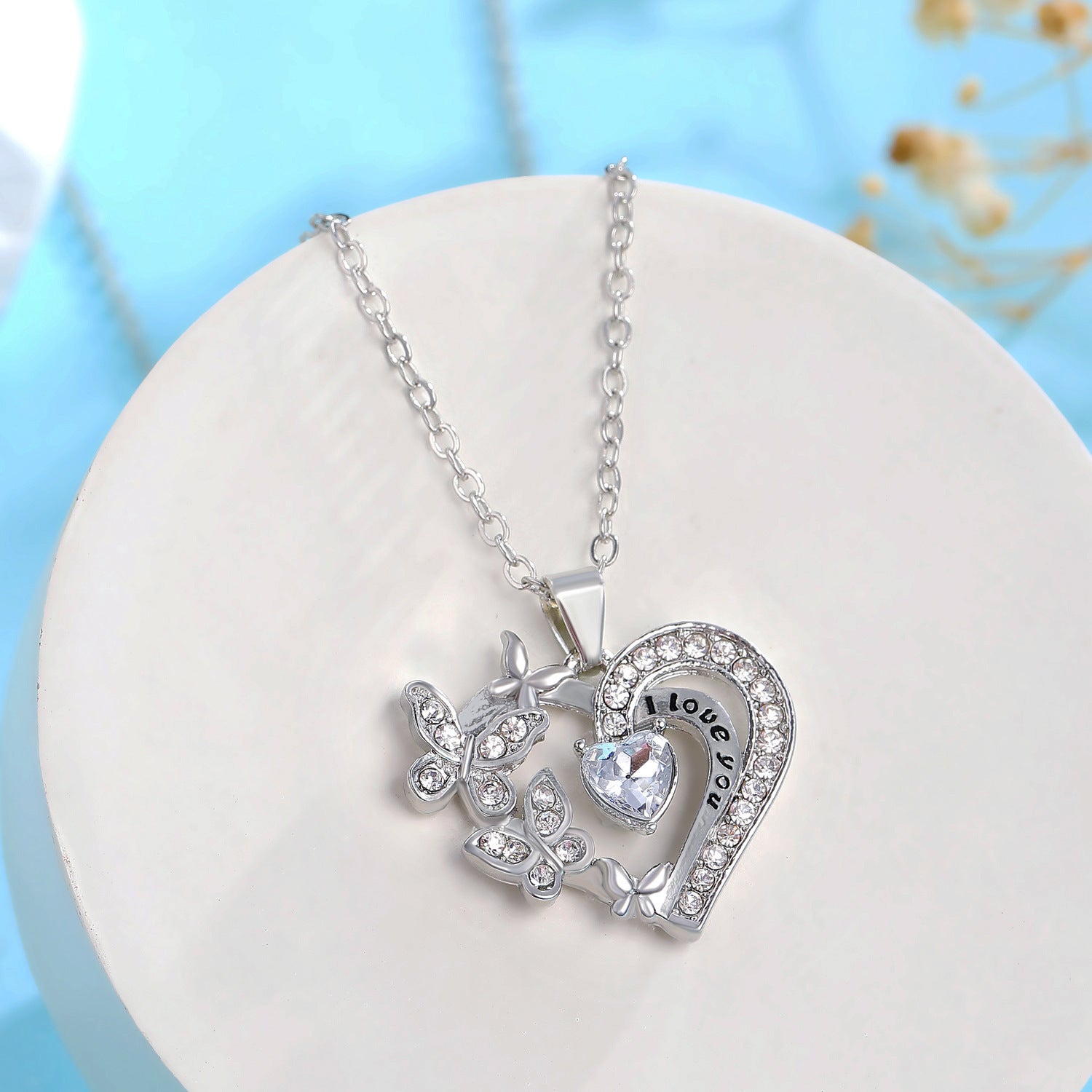 Ins Butterfly Love Necklace With Rhinestones Fashion Personality Hollow Heart-shaped Clavicle Chain Pendant Necklace For Valentine's Day