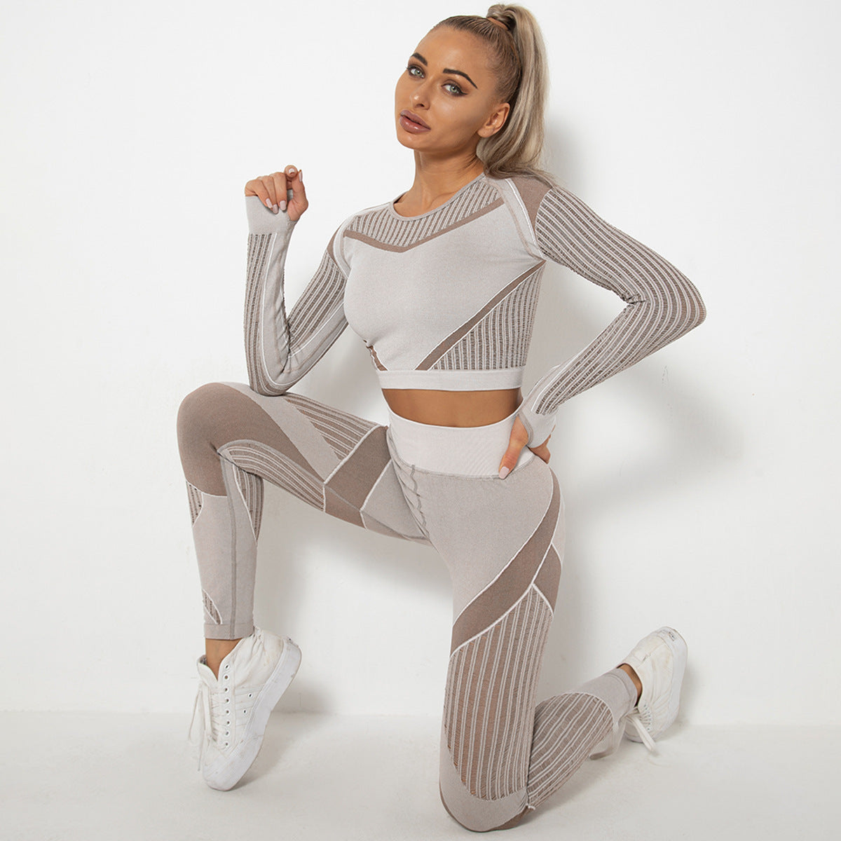 Seamless Knitted Yoga Long-Sleeved Suit