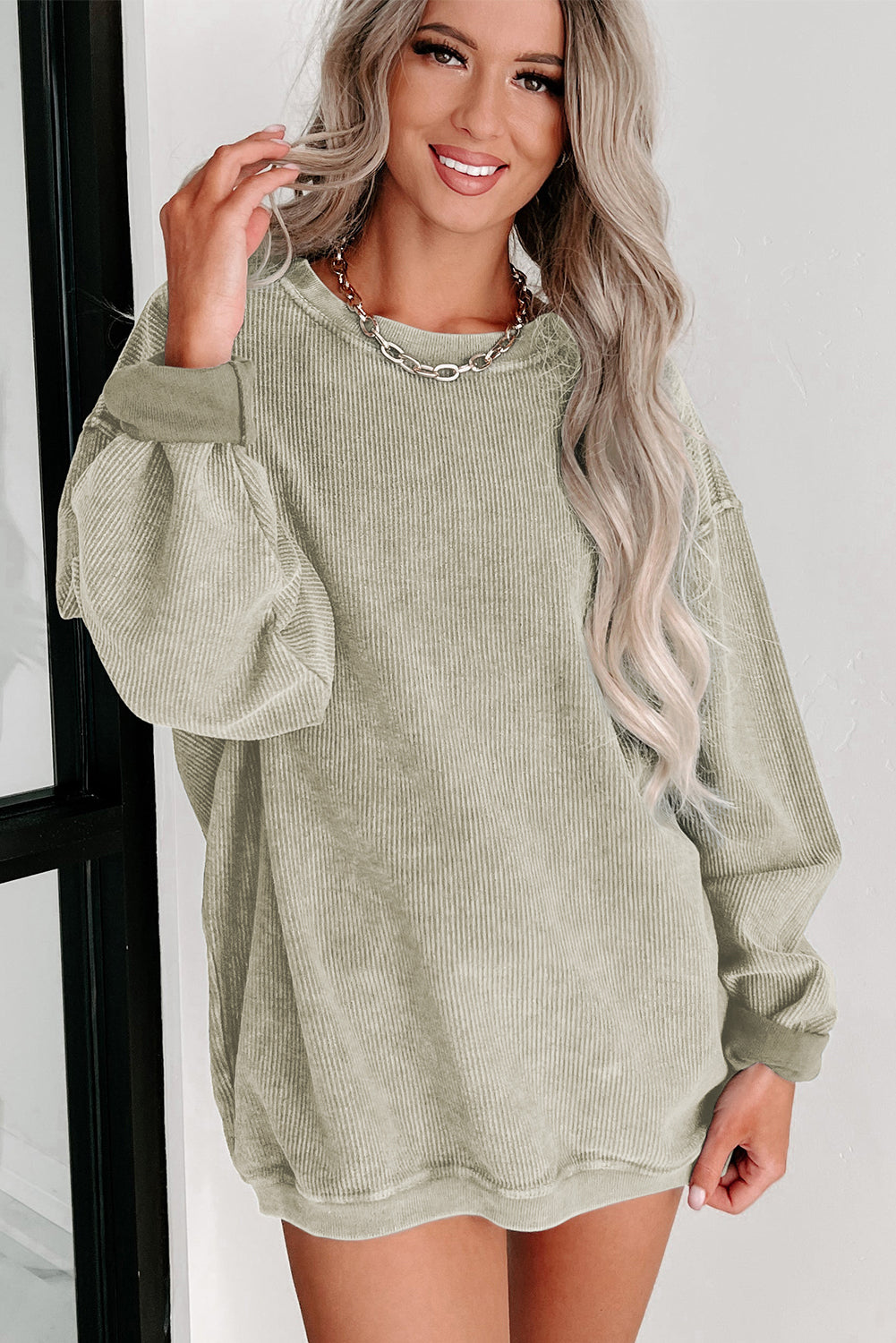 Black Solid Ribbed Knit Round Neck Pullover Sweatshirt