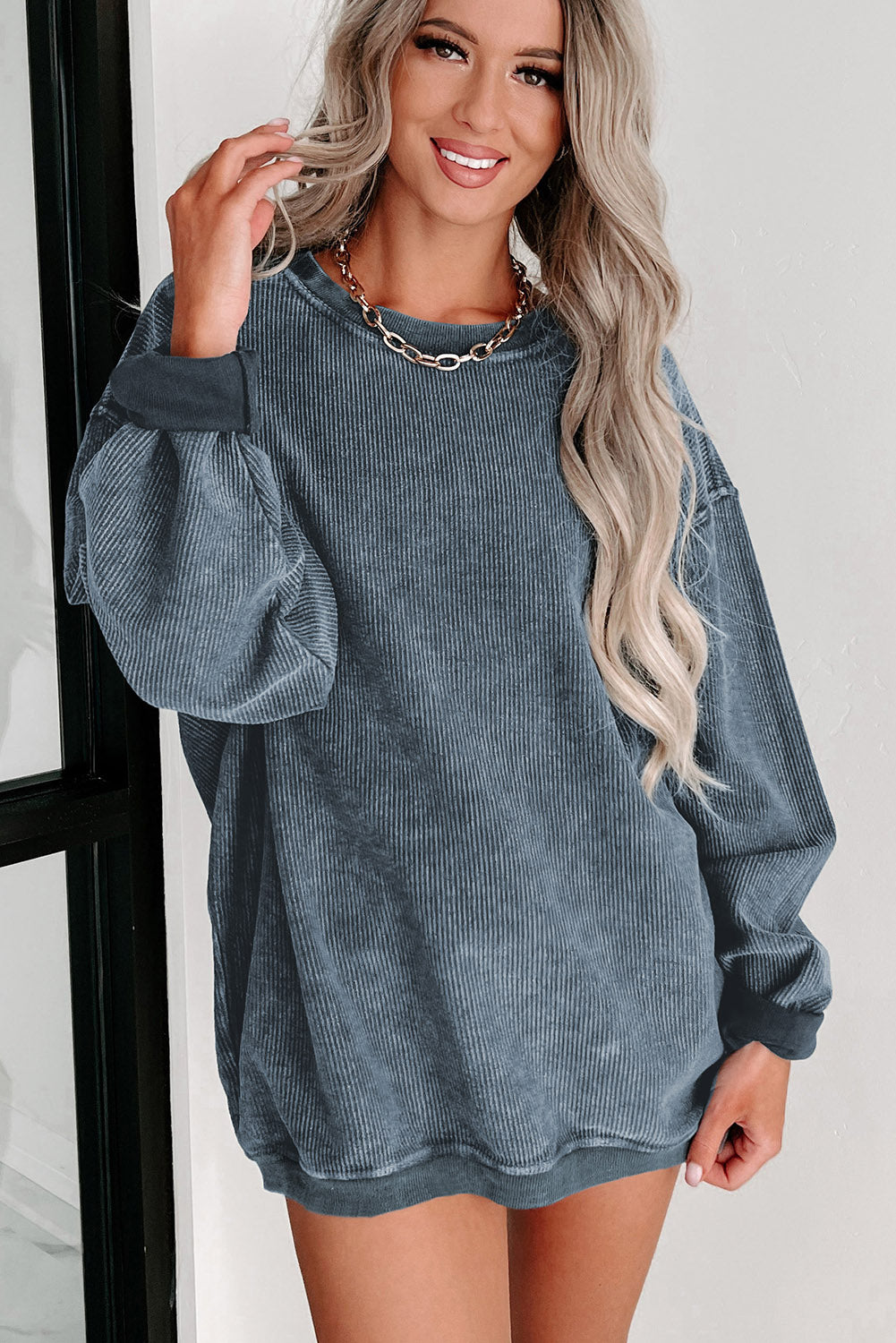 Black Solid Ribbed Knit Round Neck Pullover Sweatshirt